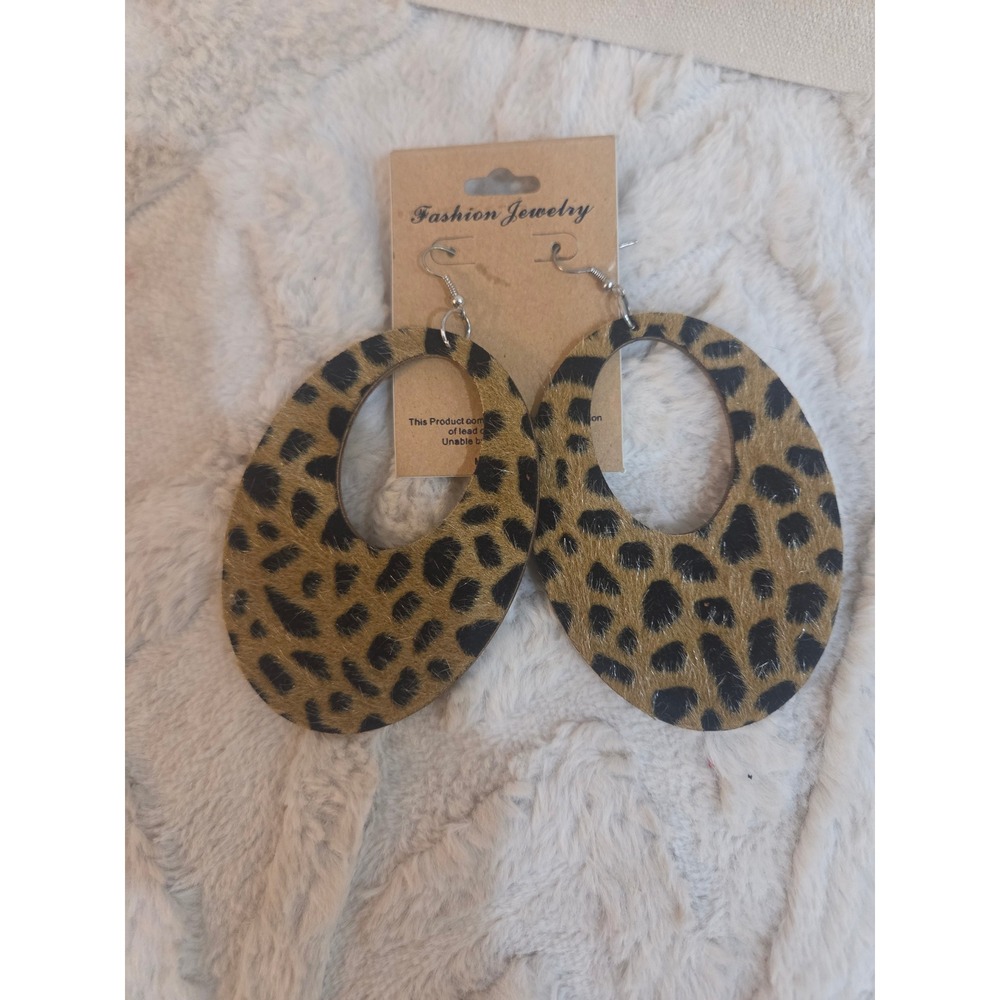 Leopard Print Faux Fur Oval Hoop Earrings Animal Pattern Statement Jewelry